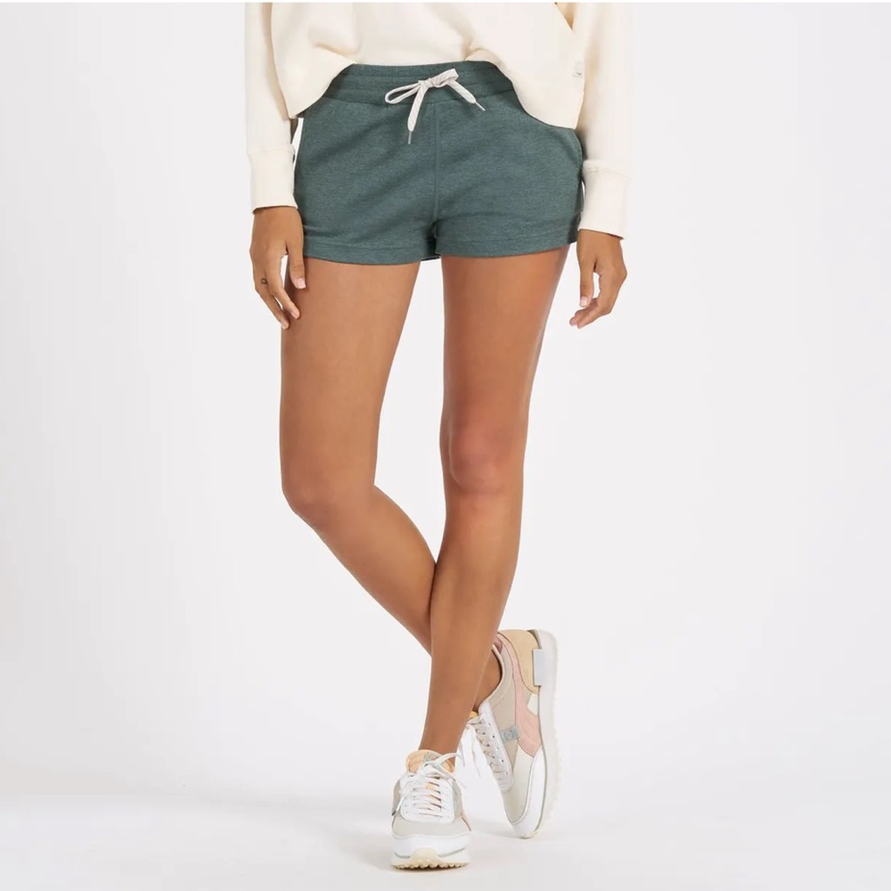 Vuori Halo Performance Short in Heather Kelp - Picture 4 of 4
